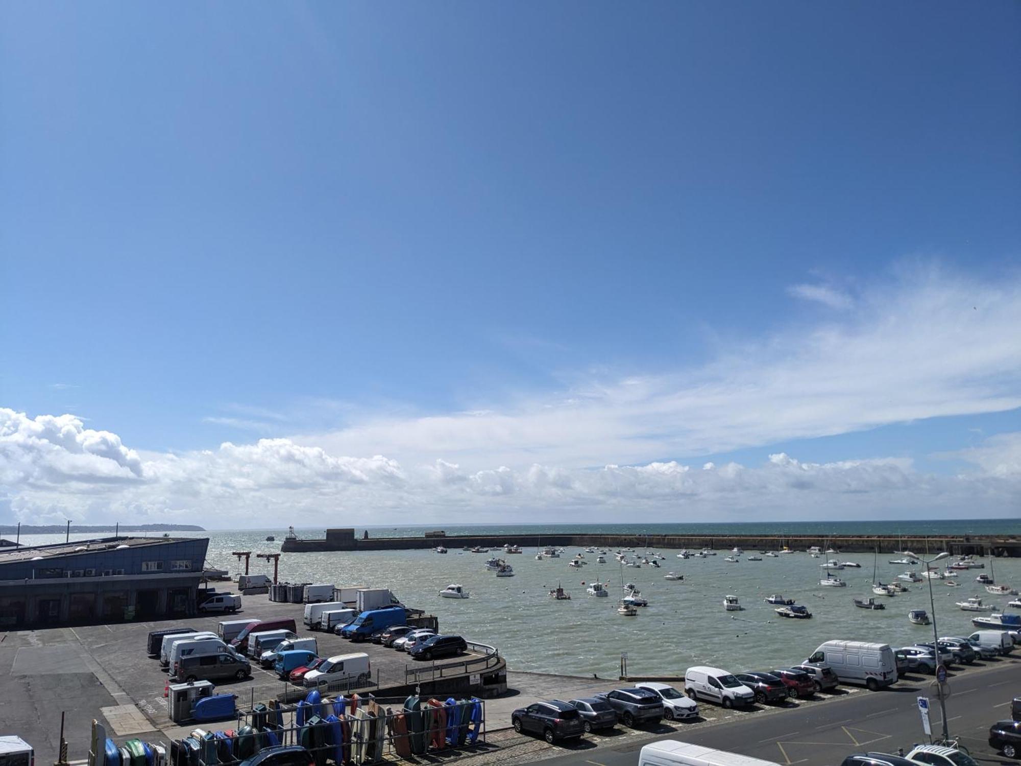 Apartmán La Vigie Sur Le Port Granville Exteriér fotografie